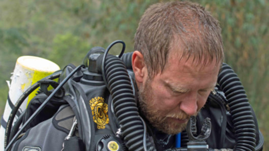 Diving expert Richard Harris, an anaesthetist from Adelaide, undertook the dangerous dive through to the 12 Thai boys and their coach on Saturday, clearing the way for the rescue attempt on Sunday.

