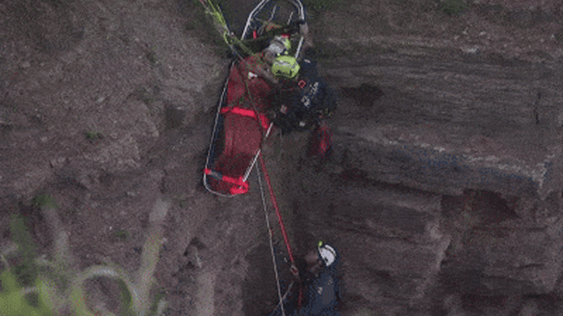 Perilous Sydney cliffside rescue after teen swept into sea