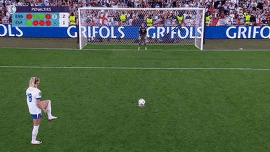 Chloe Kelly scores the winning penalty of the 2025 Women’s Euro final.