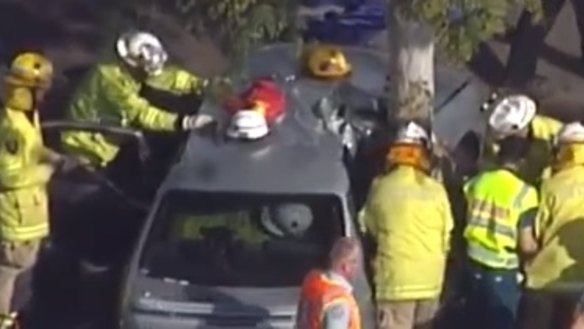 Man dead, teens injured after car hits tree north of Brisbane
