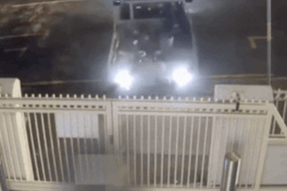 The ute ramming the Brisbane Synagogue gates.