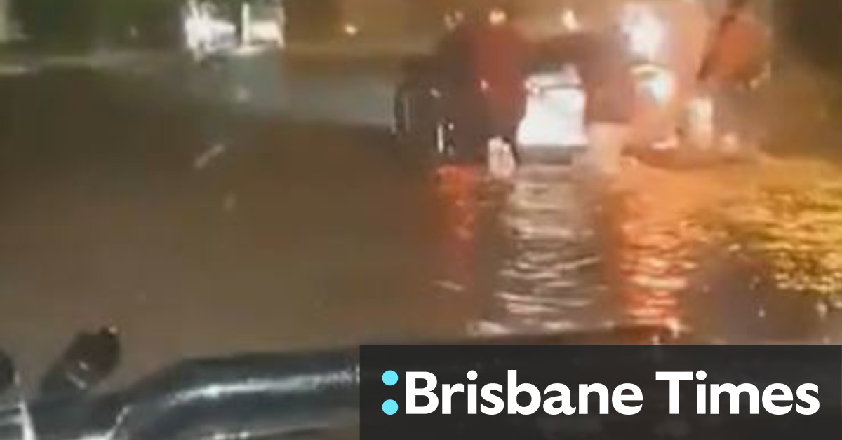 Search on for woman missing from car in floodwater - Vimarsana News