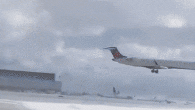 New video captures moment Delta flight crash-landed in Toronto