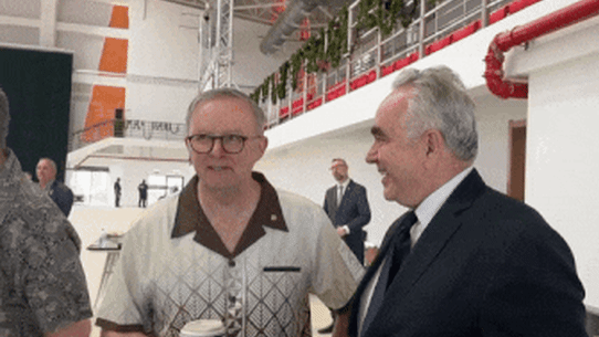 Anthony Albanese speaks with Kurt Campbell at the Pacific Islands Forum.