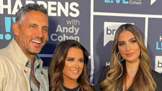 Mauricio, Kyle  with daughters amd Realhousewives EP Andy Cohen.