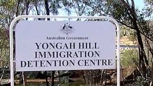 Detainees at Yongah Hill detention centre in Northam rioted overnight after an inmate died on Sunday.