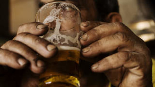 A total of 21 men died of alcoholic liver disease in the ACT last year, according to new figures. 