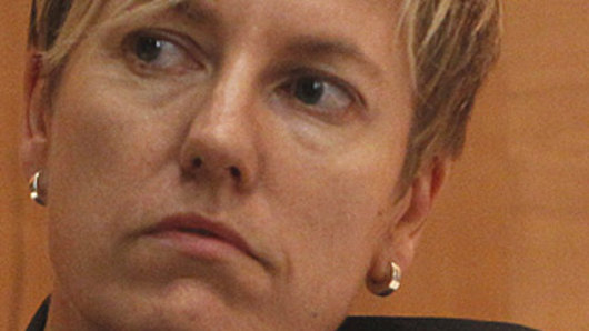 Cate Faehrmann is threatening to quit the Greens Party.