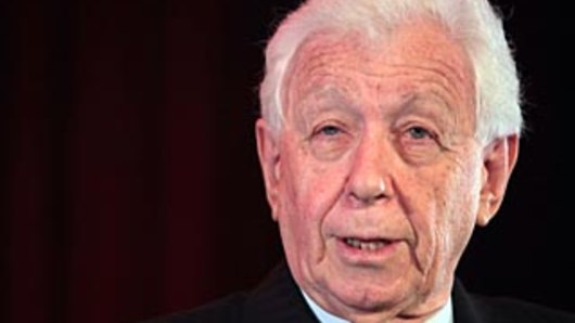 Sir Frank Lowy argued against growing calls to cut immigration during a rare public speech last week.