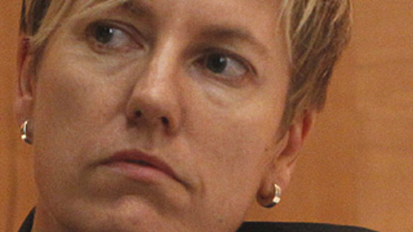 Cate Faehrmann is threatening to quit the Greens Party.