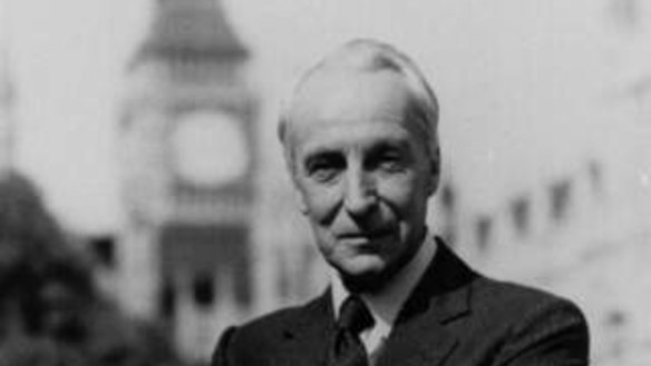 Ian Richardson as Francis Urquhart in the original House of Cards.