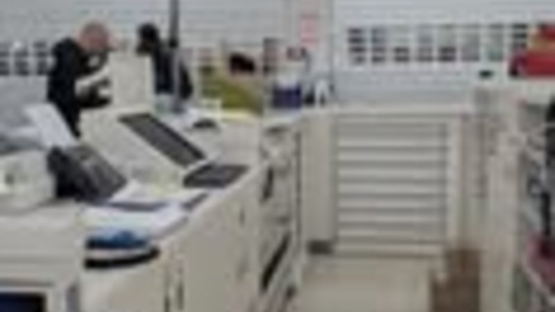 Teens armed with machetes trigger shopping centre lockdown