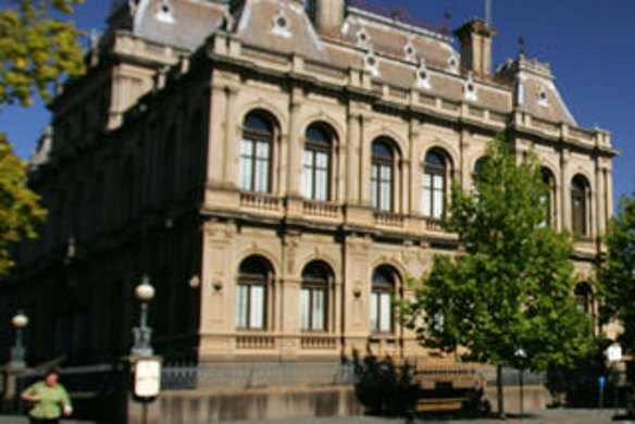 Bendigo Court.