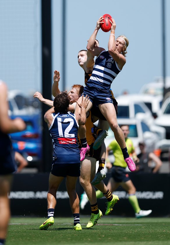  Ollie Dempsey completes a huge grab against Hawthorn in match simulation on Monday.