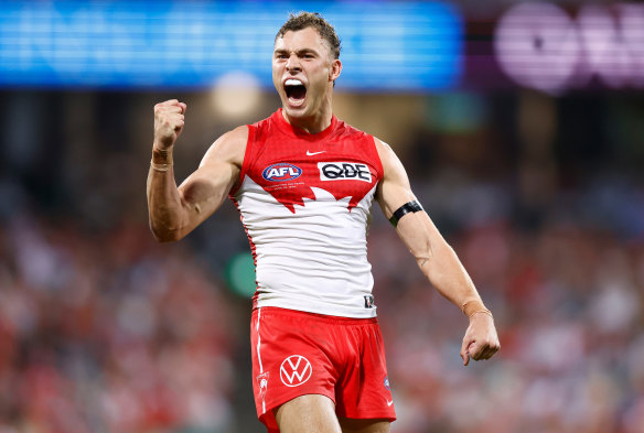 Sydney Swans star Will Hayward has signed a five-year contract extension.
