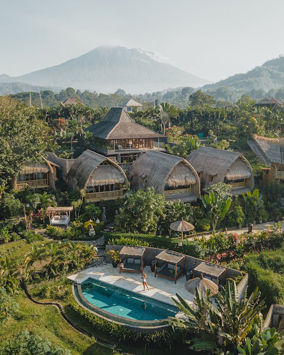 The Samanvaya is framed by spectacular Balinese river, rice terrace and mountain views. 