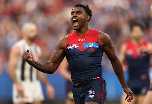  Kysaiah Pickett has been repeatedly fined for umpire contact.