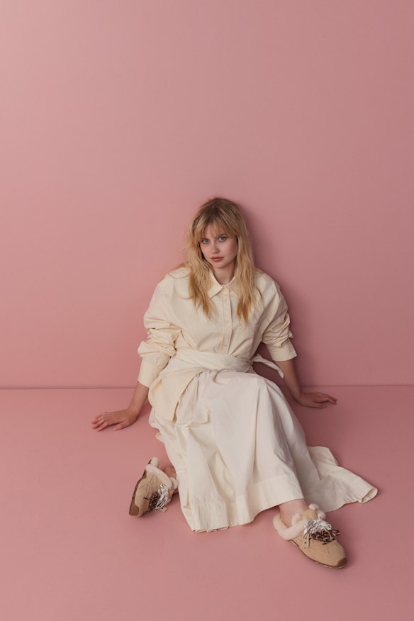 Helen Kaminski shirt, Zara skirt.