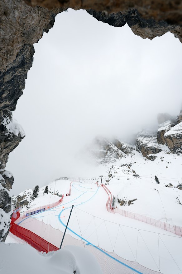 The ominous slope below Tofane di Mezzo.