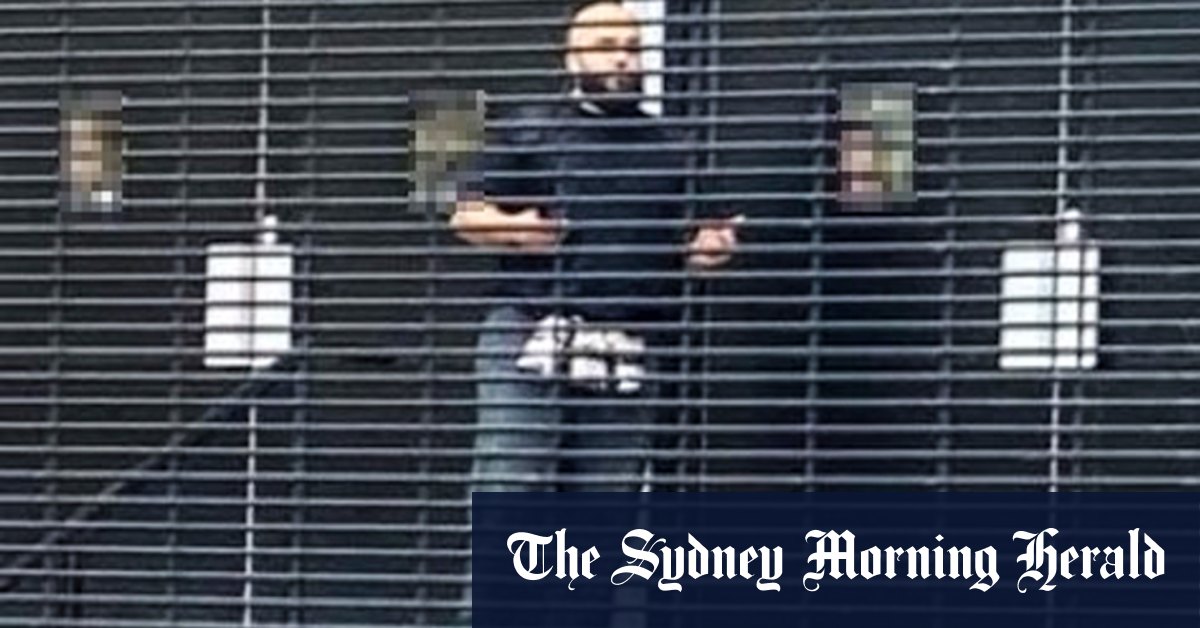 Manchester synagogue attacker named, as UK police arrest third terror suspect