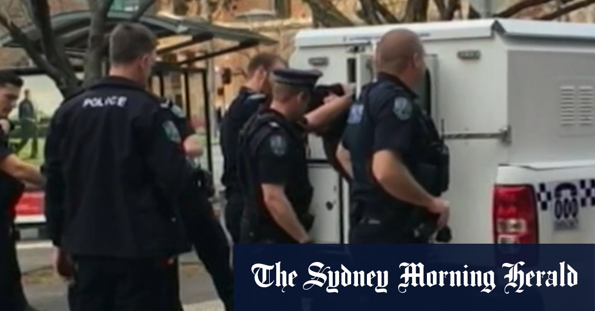 Notorious cop killer back in jail after parole breach