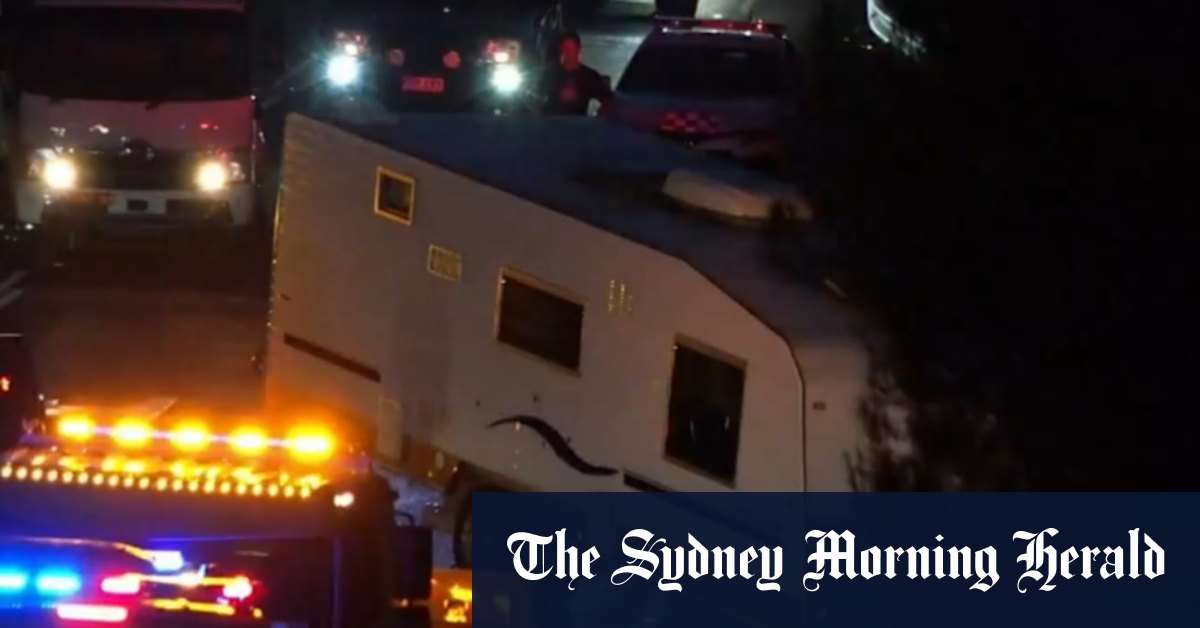 Man charged after allegedly stolen caravan crashes with kids inside