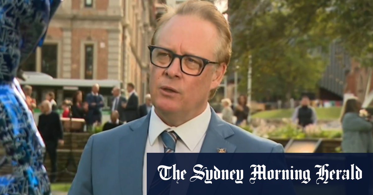 Voters re-elect Perth mayor