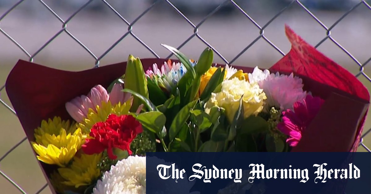 Tributes to trio killed in light plane