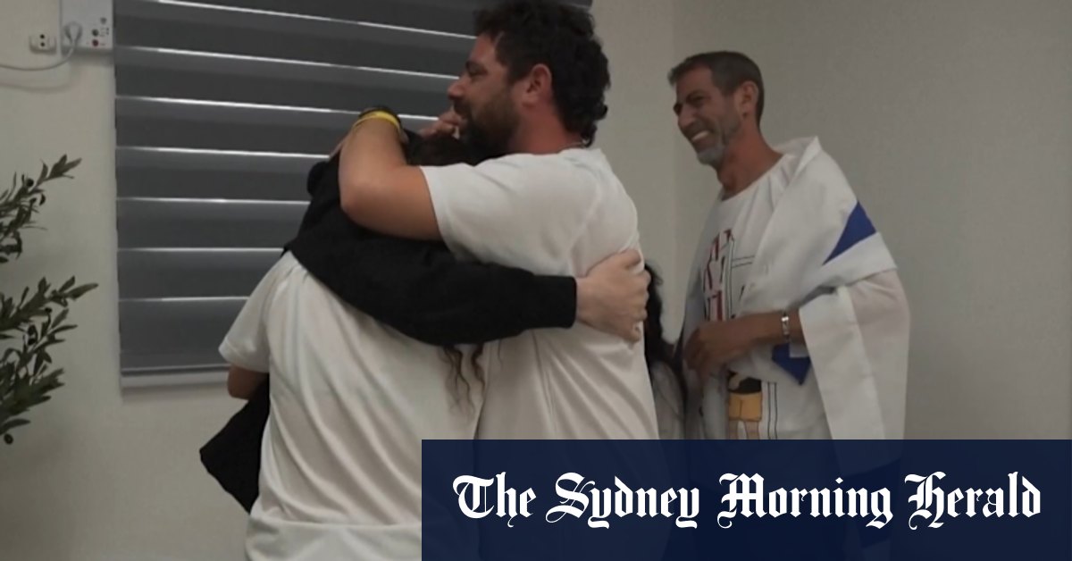 Emotional scenes as Israeli hostages reunite with their families