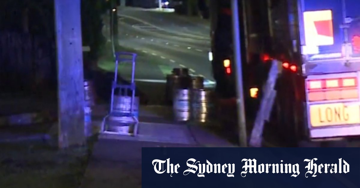 Thieves pinch beer barrels after helping driver