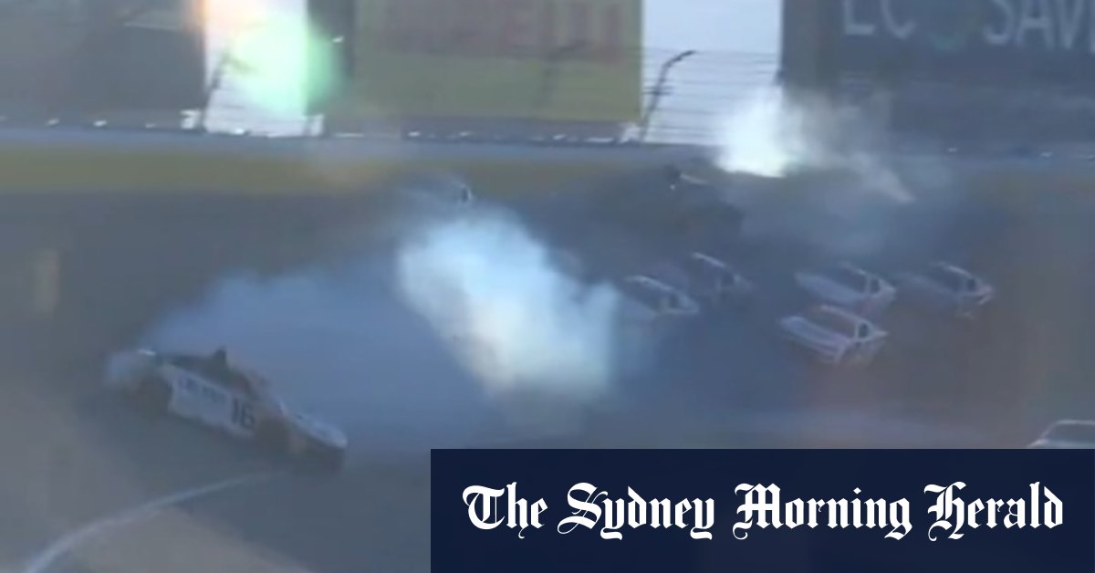 Shane van Gisbergen wrecked out of top five