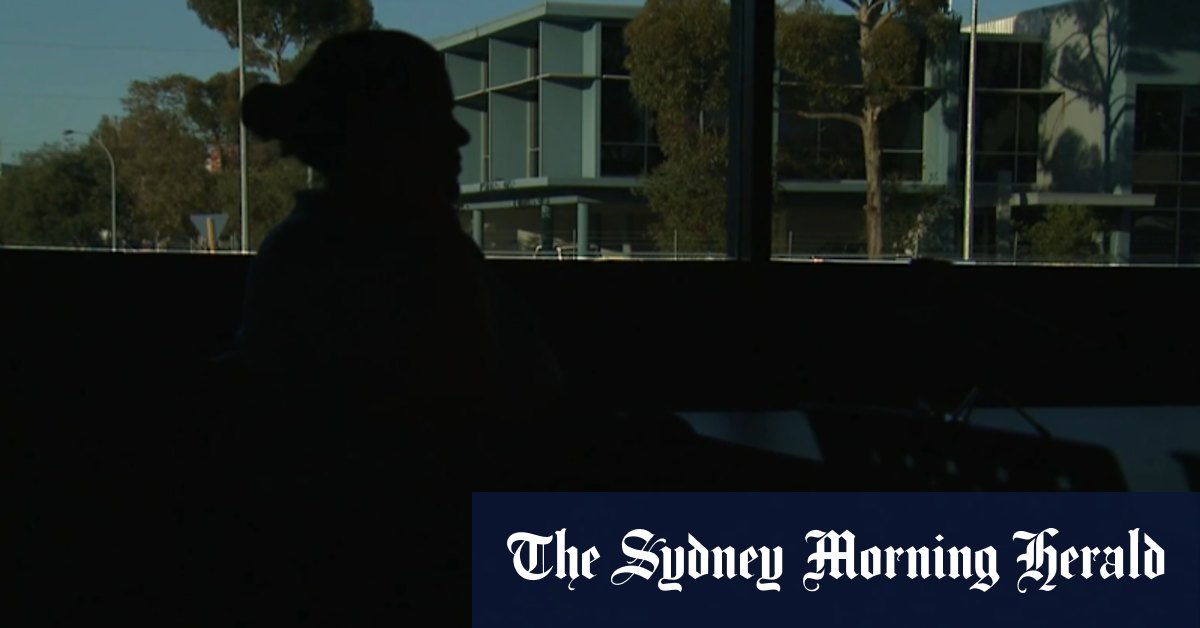 WA mum wants answers after a knife was taken into her child’s school