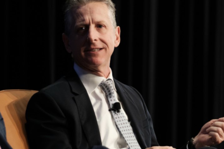 Darren Steinberg will step down as Dexus CEO in March.