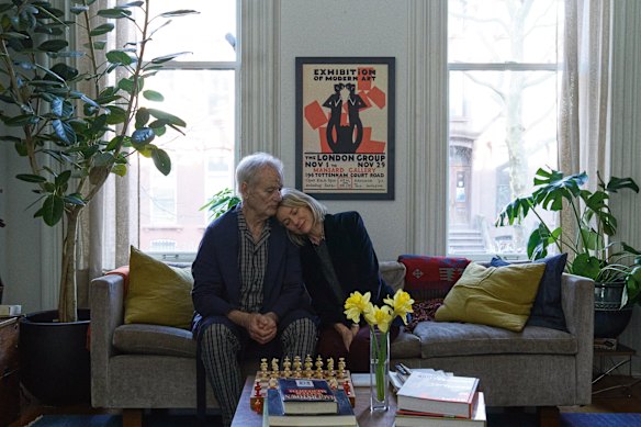 Bill Murray as Walter and Naomi Watts as Iris.