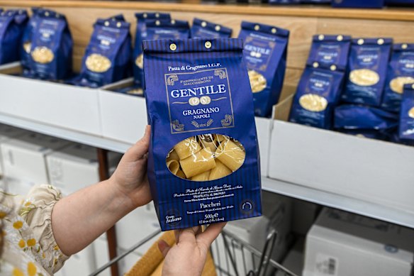 The pasta has a great rough-surfaced texture which helps the sauce cling to it,