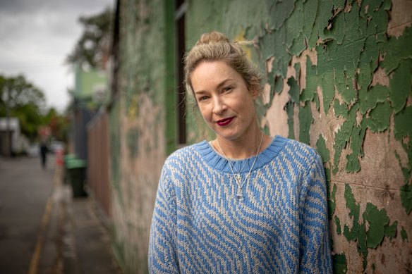 Deputy Lord Mayor Jess Miller has vowed to install lights herself if Transport doesn’t. 