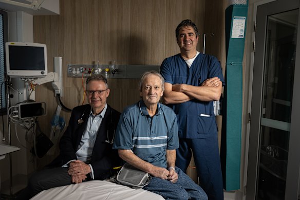 Michael Smith (centre) with surgeon Dr Paul Jansz and senior cardiologist Professor Chris Hayward at St Vincent’s Hospital in Darlinghurst. 
