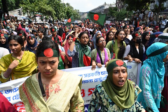 Students march towards the prime minister’s residence to demand an end to the jobs quota system in July 2024. 