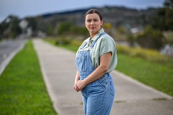 Nearly one in five school students reported suicidal ideation, which includes suicidal thoughts, according to a 2025 study. Dee Carr says it took a suicide attempt to get the life-saving therapy she needed.