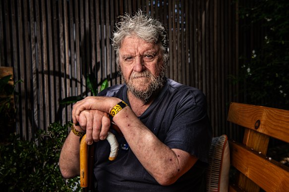 Robert Lovett used to call himself a “computer junkie”, but sees his Android phone as “technology for technology’s sake”.