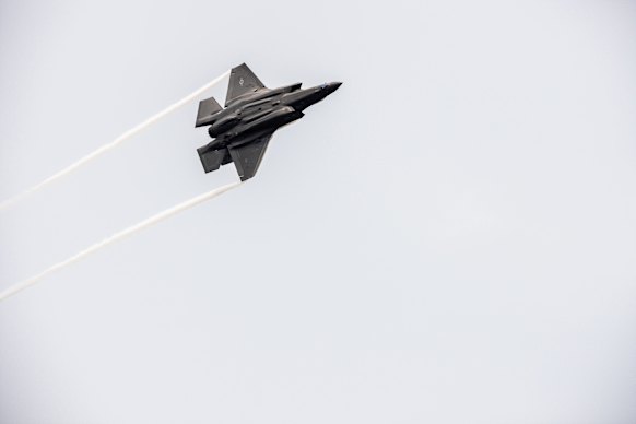 米国製のF-35ジェット。