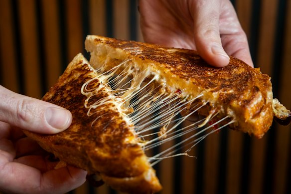 Look at that cheese ooze. 