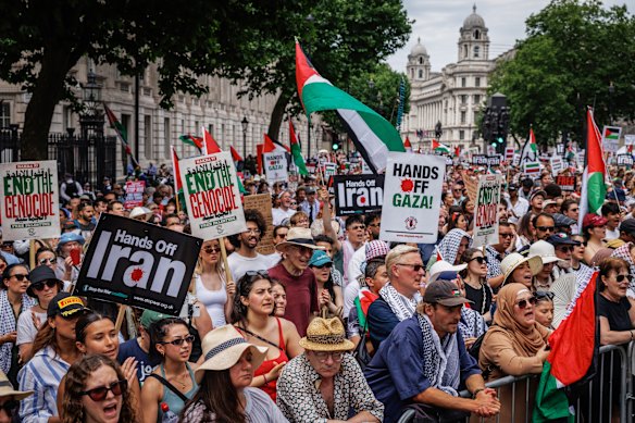 Dosai en Londres muestra el apoyo a la Palestina en junio.
