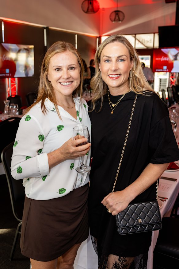 Elissa Macneall, Gemma Van Der Meer.