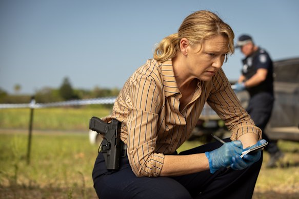 Anna Torv stars in new ABC series Dustfall.