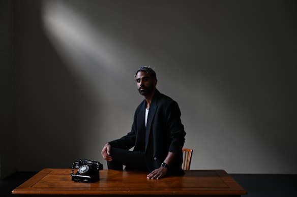 Dean Drieberg is directing a new stage adaptation of Dial M For Murder. 