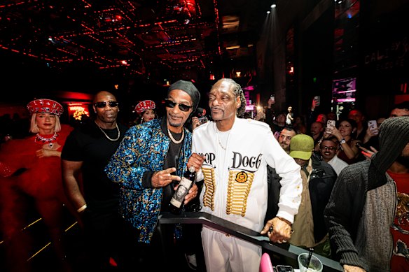 When Dogg met Dopp. The real deal, right, and his lookalike, at Ms Collins on Saturday night.