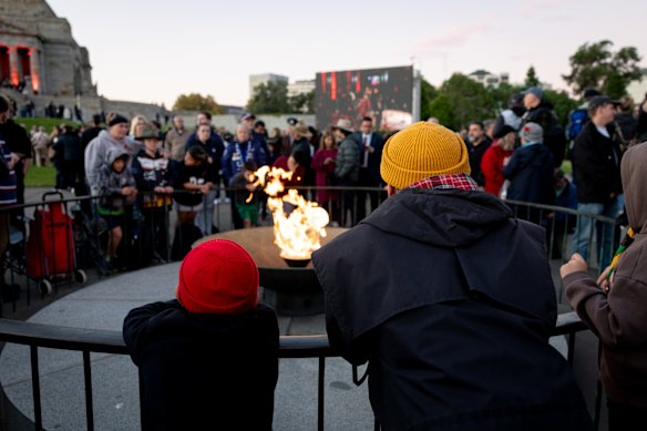 Melburnians pay their respects