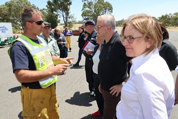Victorian Premier Jacinta Allan and PM Anthony Albanese tour the fire-ravaged town of Harcourt in Victoria on Sunday.