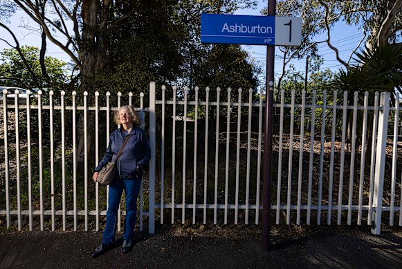Julia Blunden has given up her car and now catches public transport. 